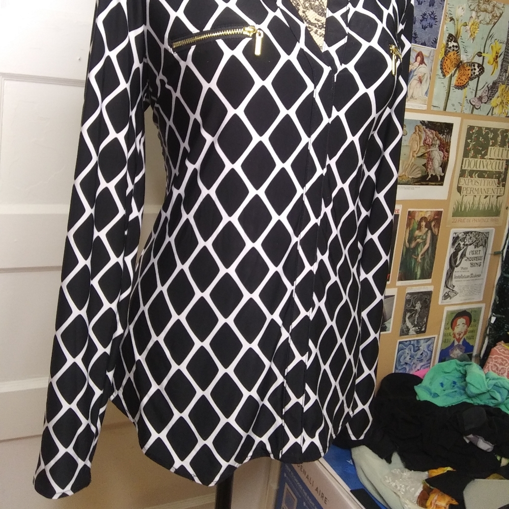 Blouse - Picture 2 of 12